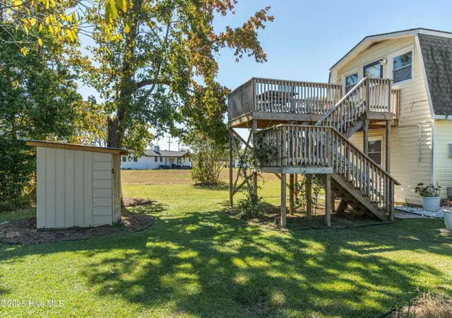 Homes for sale in Lake Waccamaw, NC | 198 Jefferson Rd, Lake Waccamaw, NC 28450 | MLS# 100563902