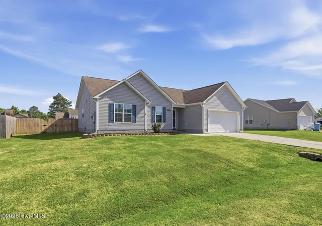 Homes for sale in Richlands, NC | 202 High Meadow Ct, Richlands, NC 28574 | MLS# 100569948