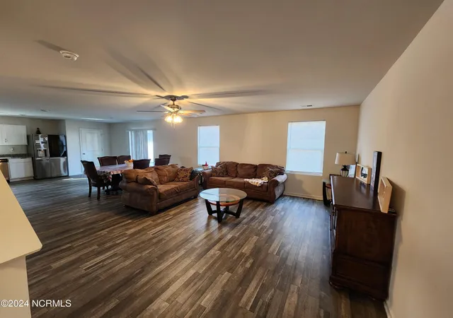 Photo 4 of Single family home for sale at 2419 Ben Hogan Cir, Florence, SC 29506 | MLS# 100418913 | Listing updated on 2026-07-07