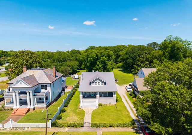 Photo 3 of Single family home for sale at 206 S King St, Windsor, NC 27983 | MLS# 100578460 | Listing updated on 2026-08-18