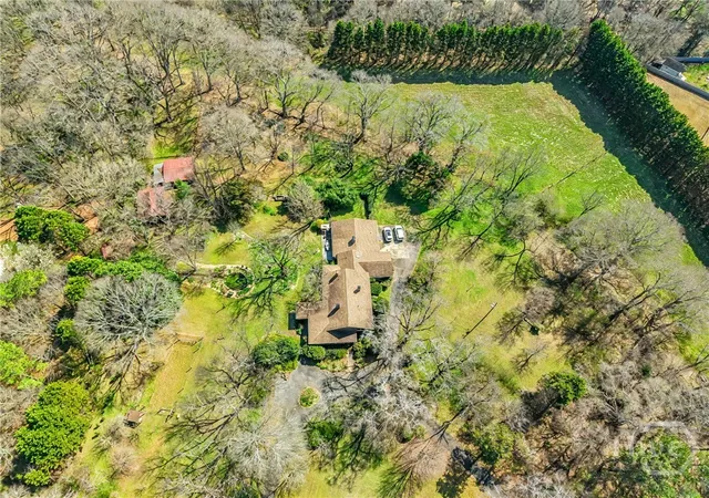 Photo 2 of Single family home for sale at 1800 Simonton Brg Rd, Watkinsville, GA 30677 | MLS# CL351510 | Listing updated on 2026-09-04