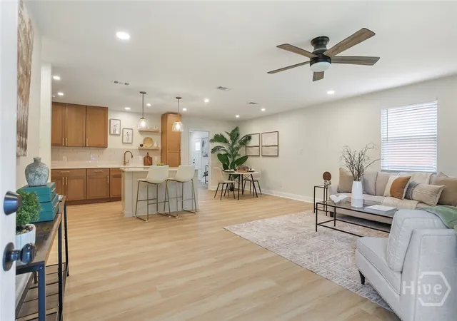Homes for sale in Savannah, GA | 1217 E 34Th St, Savannah, GA 31404 | MLS# SA359070