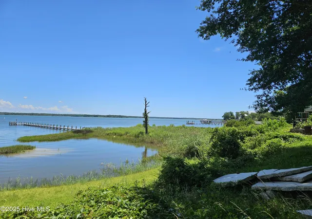 1st image of 139 Hall Point Rd, Sneads Ferry, NC 28460 | MLS# 100517737