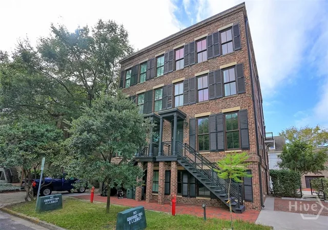Homes for sale in Savannah, GA | 407 E Mcdonough St, Savannah, GA 31401 | MLS# SA340120