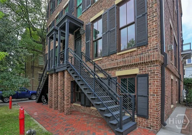 Homes for sale in Savannah, GA | 407 E Mcdonough St, Savannah, GA 31401 | MLS# SA340120