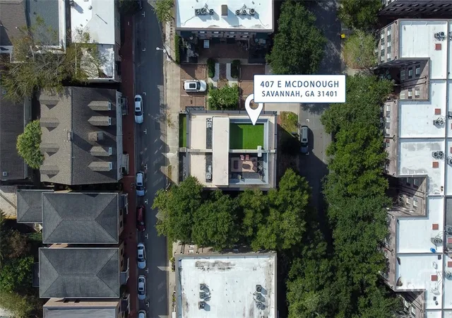 Homes for sale in Savannah, GA | 407 E Mcdonough St, Savannah, GA 31401 | MLS# SA340120