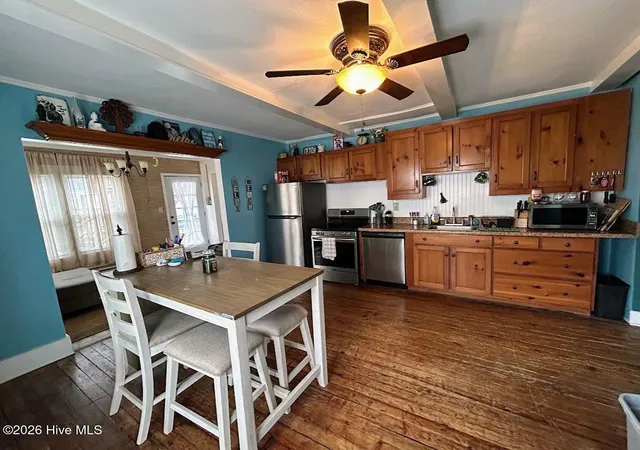 5th image of 411 Spartanburg Ave, Carolina Beach, NC 28428 | MLS# 100554949