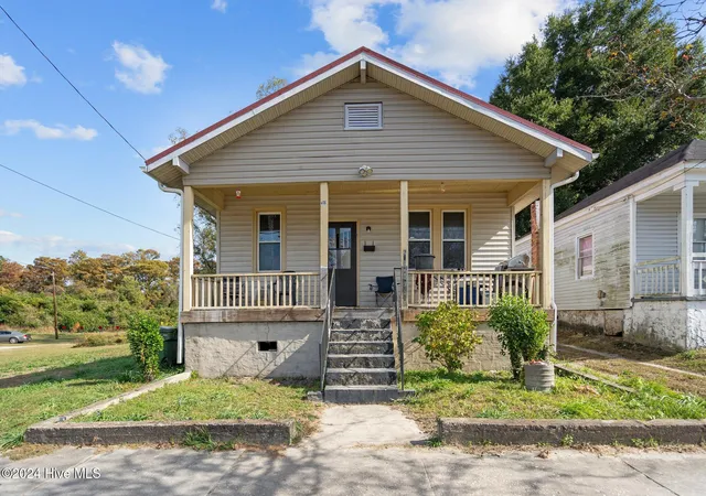 Photo 1 of Single family home for sale at 618 N 11th Street, Wilmington, NC 28401 | MLS# 100581511 | Listing updated on 2026-09-15