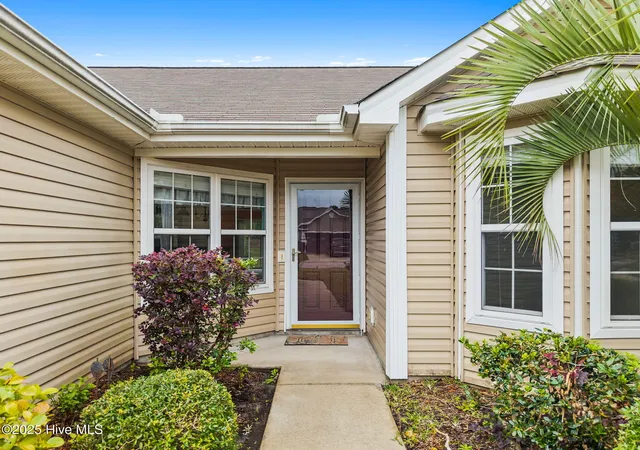 Photo 3 of Single family home for sale at 927 Wyndfall Dr Sw, Sunset Beach, NC 28468 | MLS# 100536152 | Listing updated on 2026-08-26