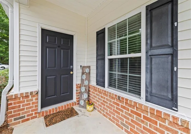 Homes for sale in Savannah, GA | 95 Falkland Ave, Savannah, GA 31407 | MLS# SA356046