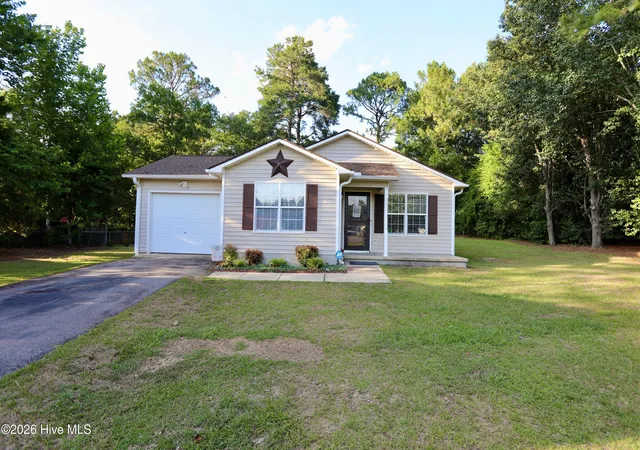 Homes for sale in Aberdeen, NC | 110 Robin Hood Ln, Aberdeen, NC 28315 | MLS# 100583238