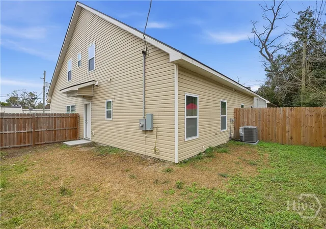 Homes for sale in Savannah, GA | 33 Travis Street, Savannah, GA 31406 | MLS# SA349264
