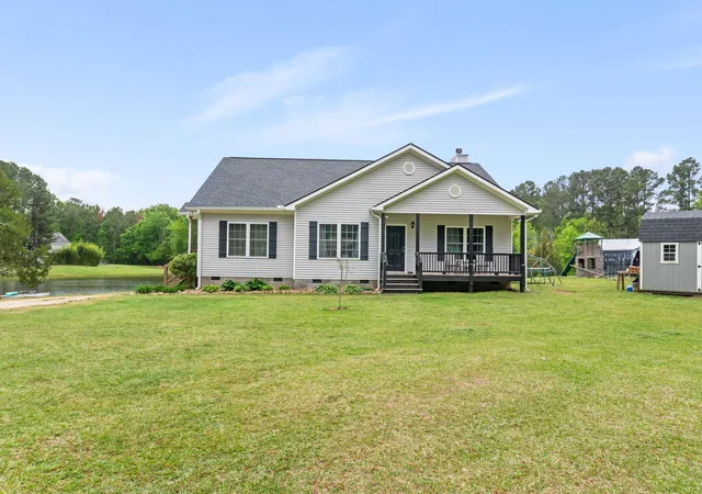 Homes for sale in Edgefield, SC | 843 Us 25, Edgefield, SC 29824 | MLS# 98255974