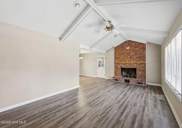 5th image of 807 Clipper Ct, New Bern, NC 28560 | MLS# 100587171