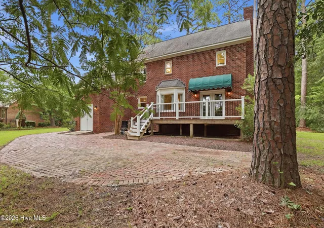 Homes for sale in Washington, NC | 121 S Reed Dr, Washington, NC 27889 | MLS# 100587835