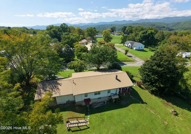 Photo 4 of Single family home for sale at 183 Colvard Ave, Andrews, NC 28901 | MLS# 100600139 | Listing updated on 2026-08-31