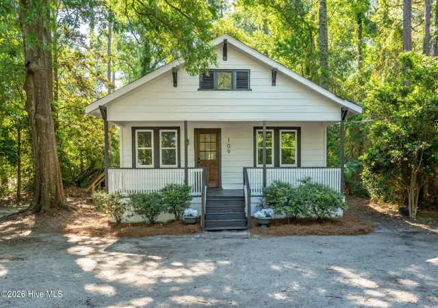 Photo 1 of Single family home for sale at 109 Pine Clay Rd, Wilmington, NC 28403 | MLS# 100574386 | Listing updated on 2026-09-09