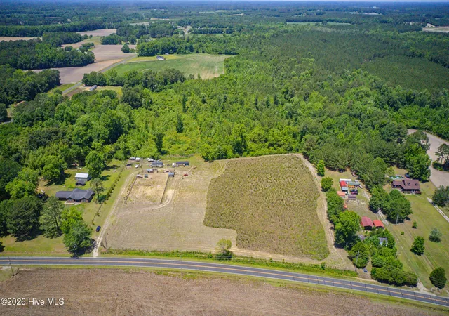 Photo 4 of House for sale at 6615 Silver Spoon Rd, Clarkton, NC 28433 | MLS# 100576375 | Listing updated on 2026-08-18