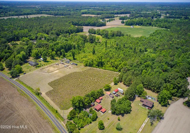 Photo 5 of House for sale at 6615 Silver Spoon Rd, Clarkton, NC 28433 | MLS# 100576375 | Listing updated on 2026-08-18