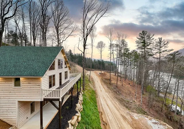 Photo 2 of Single family home for sale at 153 Betty Sue Deyton Rd, Robbinsville, NC 28771 | MLS# 98544290 | Listing updated on 2026-08-18