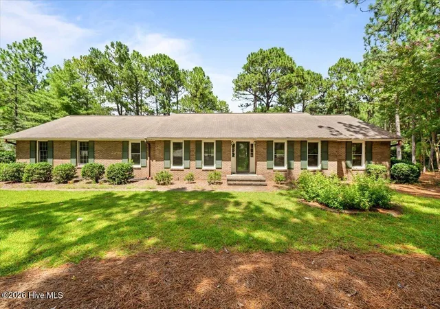 Photo 1 of Single family home for sale at 224 Edinboro Dr, Southern Pines, NC 28387 | MLS# 100595338 | Listing updated on 2026-09-02