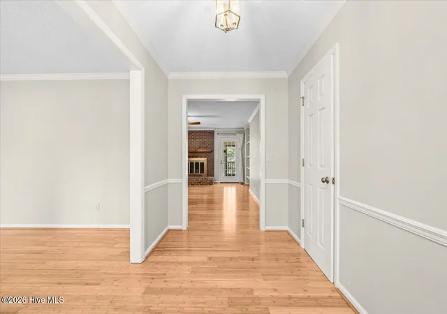 Photo 5 of Single family home for sale at 224 Edinboro Dr, Southern Pines, NC 28387 | MLS# 100595338 | Listing updated on 2026-09-02