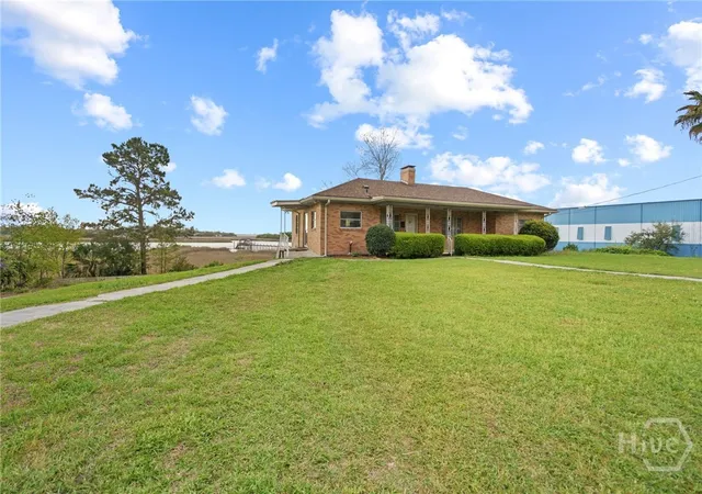 2nd image of 2704 River Dr, Savannah, GA 31404 | MLS# SA352920