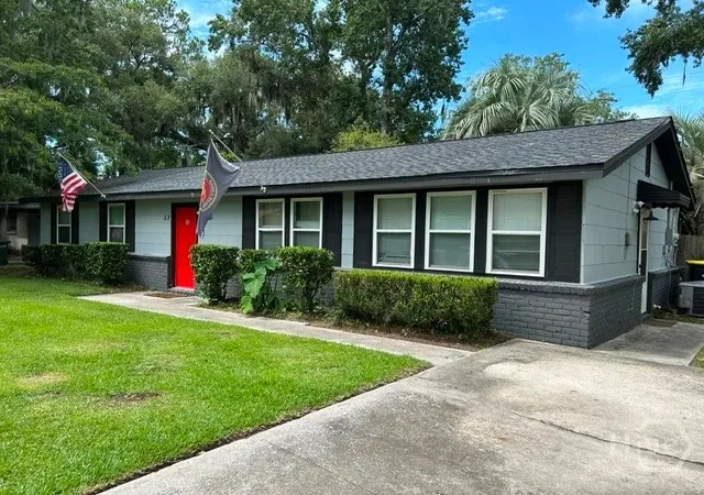 Photo 2 of Single family home for sale at 37 Silverstone Cir, Savannah, GA 31406 | MLS# SA362120 | Listing updated on 2026-09-04