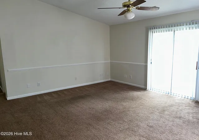3rd image of 116 Breezewood Dr, Greenville, NC 27858