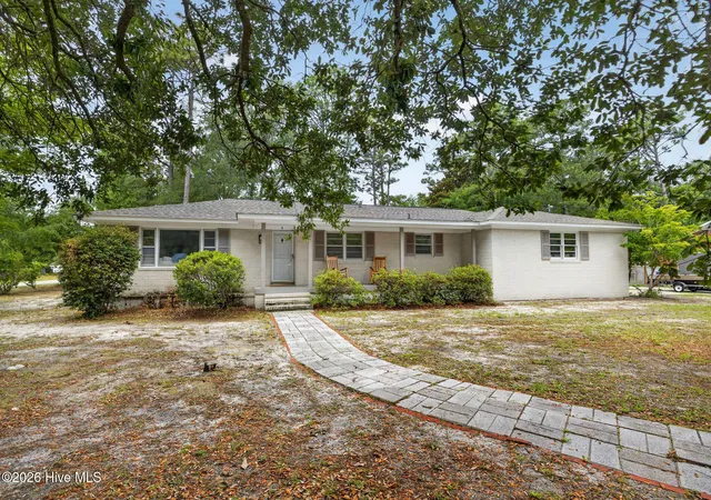 Photo 1 of Single family home for sale at 9 Castlewood Dr, Wilmington, NC 28409 | MLS# 100593801 | Listing updated on 2026-08-18