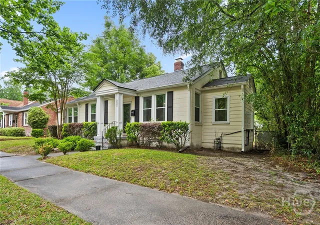 Homes for sale in Savannah, GA | 332 E 56Th St, Savannah, GA 31405 | MLS# SA355194