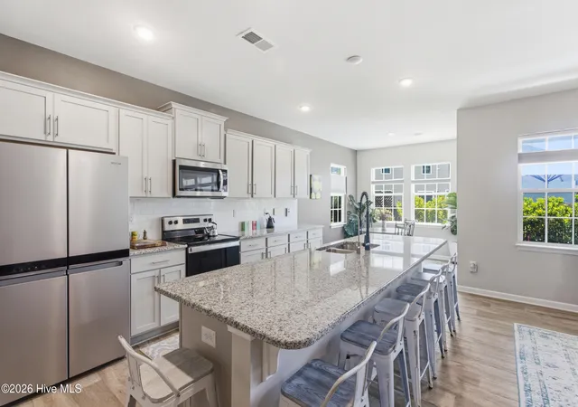 Photo 3 of Single family home for sale at 302 Ginger Dr, New Bern, NC 28560 | MLS# 100576053 | Listing updated on 2026-08-30