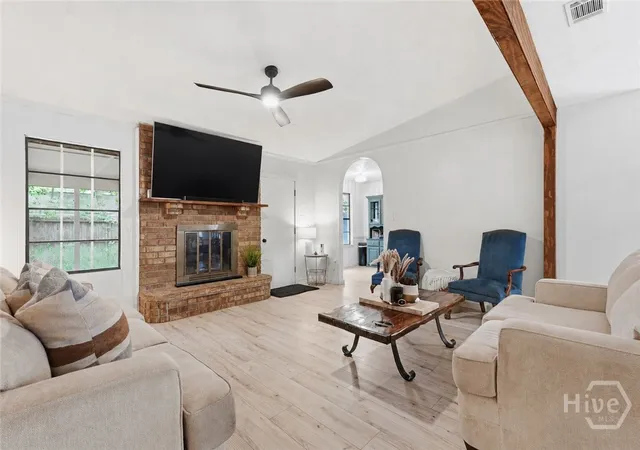 5th image of 607 Leaning Oaks Dr, Savannah, GA 31410 | MLS# SA356572
