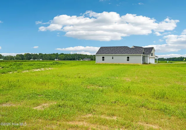 Homes for sale in Pikeville, NC | 401 Piper Pointe Dr, Pikeville, NC 27863 | MLS# 100560875