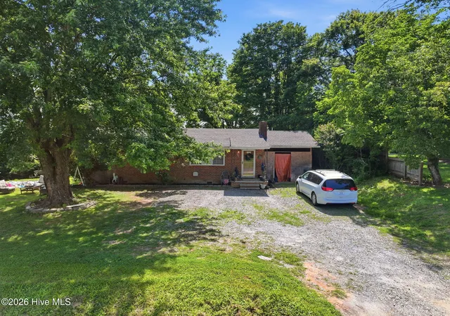 2nd image of 613 Robbinsville Rd, Andrews, NC 28901 | MLS# 100583779