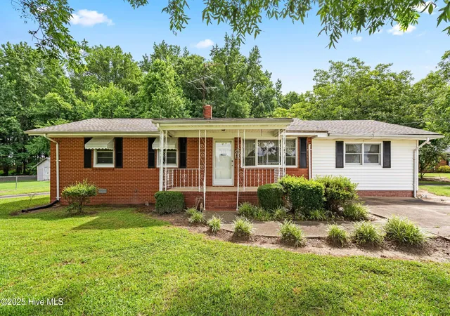 Photo 1 of Single family home for sale at 207 Wendell Rd, Wendell, NC 27591 | MLS# 100558821 | Listing updated on 2026-09-10