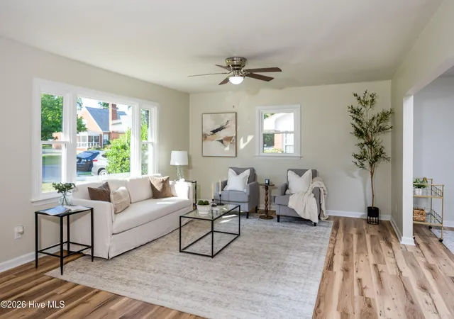Photo 3 of Single family home for sale at 411 Lafayette St, Clinton, NC 28328 | MLS# 100559396 | Listing updated on 2026-09-11