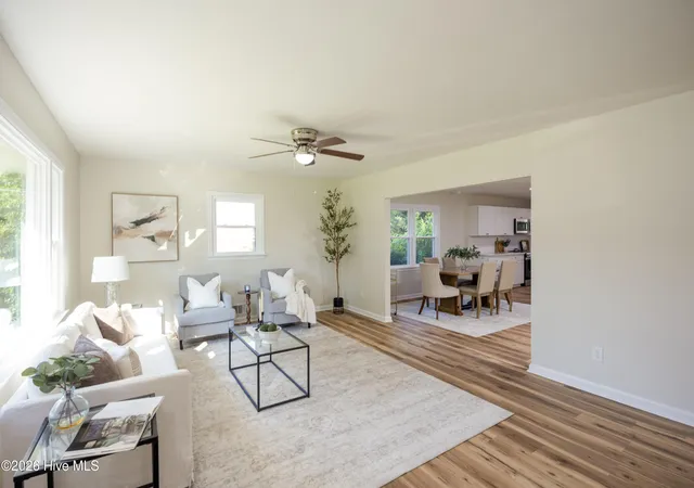 Photo 4 of Single family home for sale at 411 Lafayette St, Clinton, NC 28328 | MLS# 100559396 | Listing updated on 2026-09-11