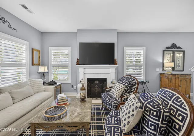 Photo 3 of Townhouse for sale at 1654 Bratton Ct, Wilmington, NC 28405 | MLS# 100569203 | Listing updated on 2026-08-18