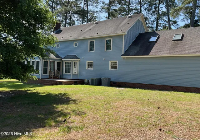 3rd image of 3028 Fox Run Cir, Kinston, NC 28504 | MLS# 100572510