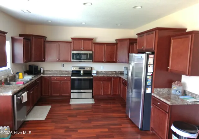3rd image of 204 Messenger Ct, Jacksonville, NC 28546 | MLS# 100587298
