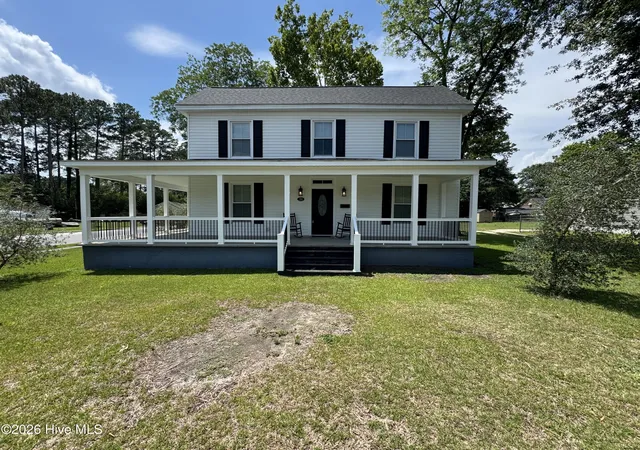 Homes for sale in Washington, NC | 702 N Charlotte St, Washington, NC 27889 | MLS# 100584997