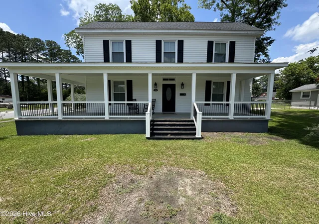 Homes for sale in Washington, NC | 702 N Charlotte St, Washington, NC 27889 | MLS# 100584997