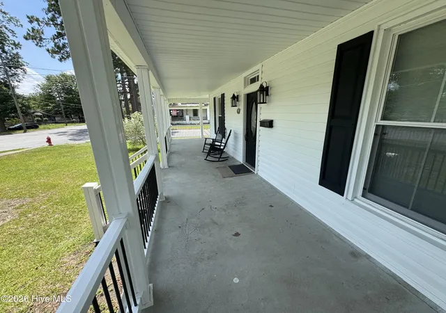 Homes for sale in Washington, NC | 702 N Charlotte St, Washington, NC 27889 | MLS# 100584997