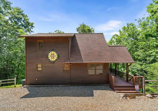 Photo 5 of Single family home for sale at 198 Monarch Butterfly Trl, Murphy, NC 28906 | MLS# 100581825 | Listing updated on 2026-08-18