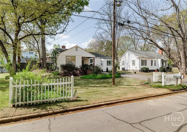 Homes for sale in Athens, GA | 385 Best Dr, Athens, GA 30606 | MLS# CL351673