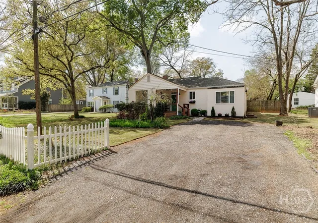 Homes for sale in Athens, GA | 385 Best Dr, Athens, GA 30606 | MLS# CL351673