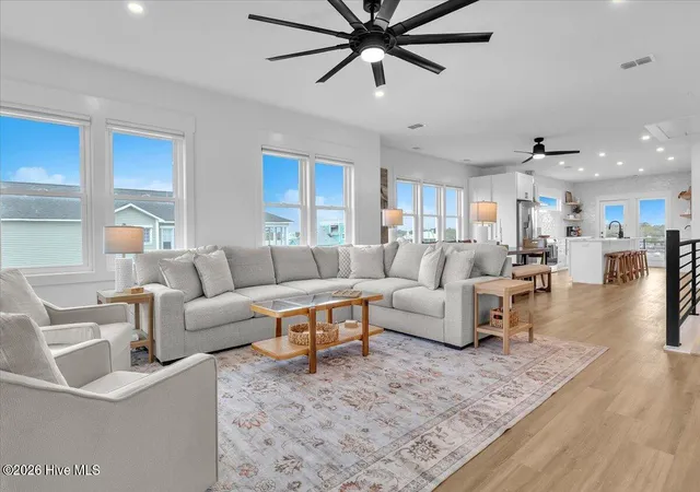 4th image of 404 Canal Dr #1, Carolina Beach, NC 28428 | MLS# 100585911