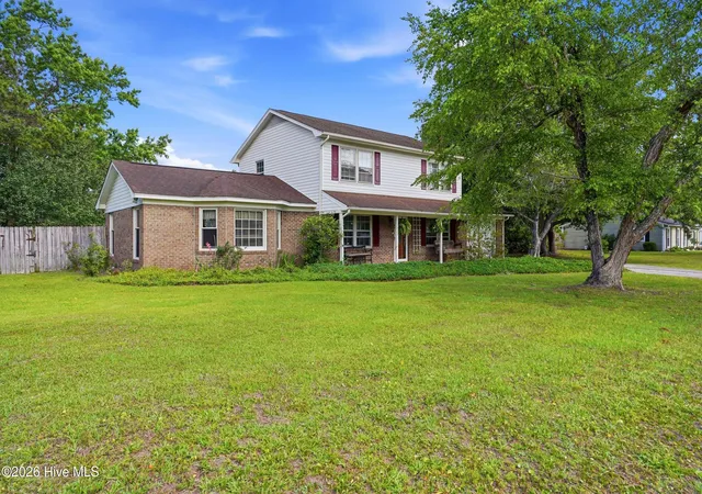 Photo 2 of Single family home for sale at 3622 Sutton Dr, Wilmington, NC 28409 | MLS# 100575167 | Listing updated on 2026-08-31
