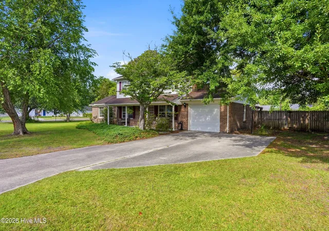 Photo 3 of Single family home for sale at 3622 Sutton Dr, Wilmington, NC 28409 | MLS# 100575167 | Listing updated on 2026-08-31